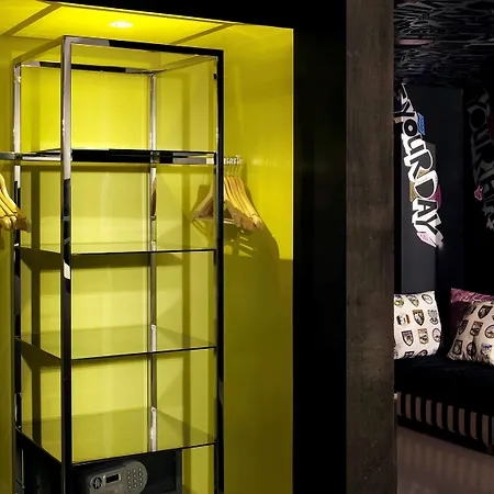 Mama Shelter East Szálloda 2*