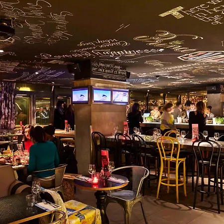 Hotel Mama Shelter East Paris