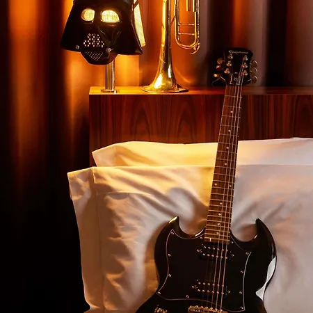 Hotel Mama Shelter East Paris