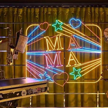Mama Shelter East 2*
