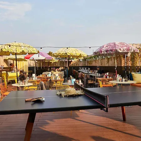 Hotell Mama Shelter East 2*