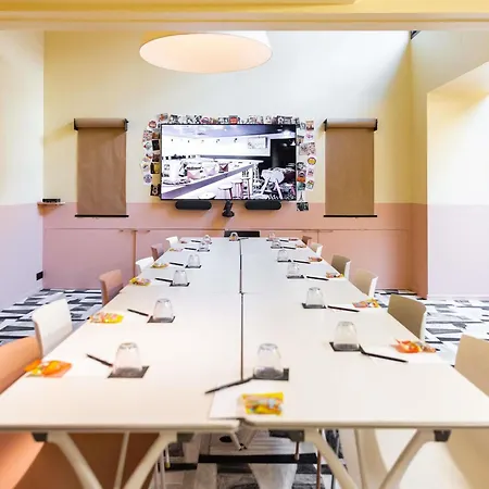 Mama Shelter East Hotell Paris
