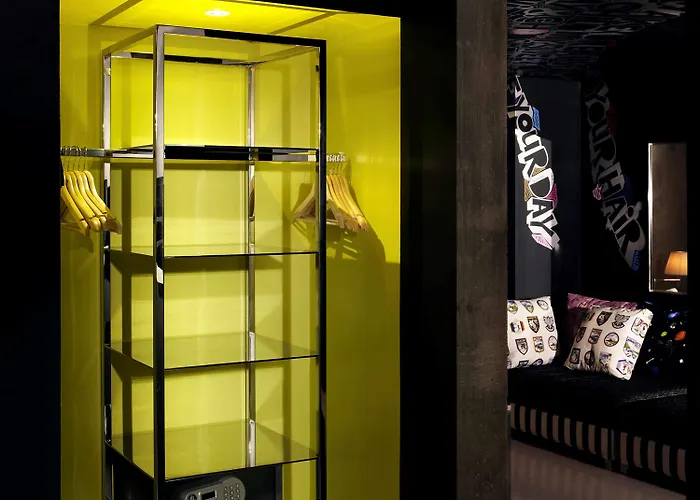 巴黎东妈妈庇护酒店 酒店 2*