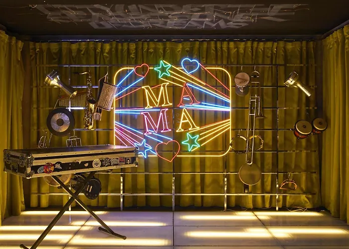 Mama Shelter East 2*