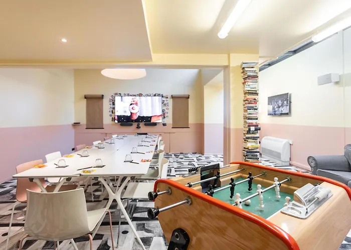 Mama Shelter East 2*