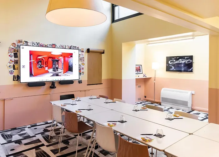 Mama Shelter East Hotel 2*