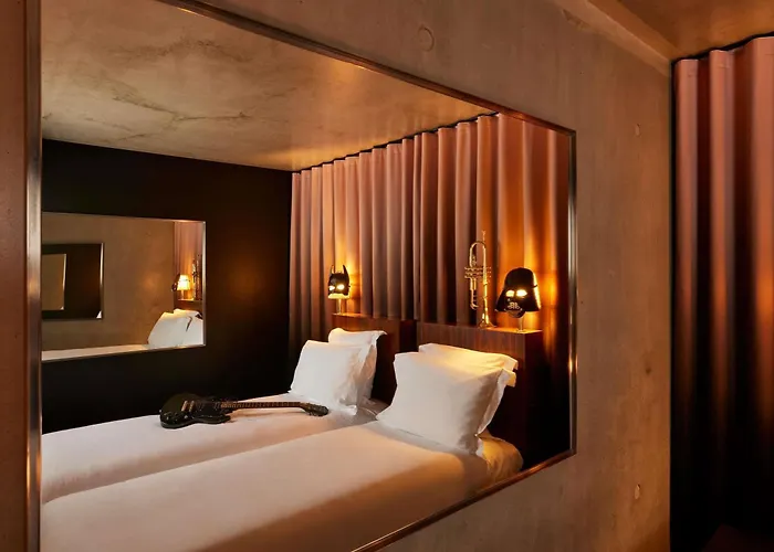 Mama Shelter East 2*