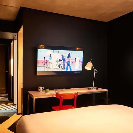 Hotel Mama Shelter East Paris
