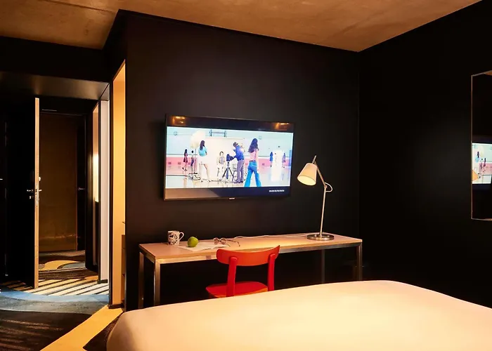 Hotel Mama Shelter East Paris