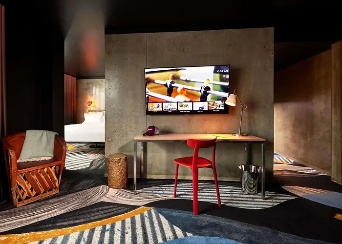 Hotel Mama Shelter East Paris