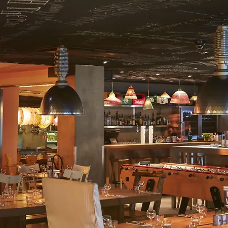 Mama Shelter East 2*