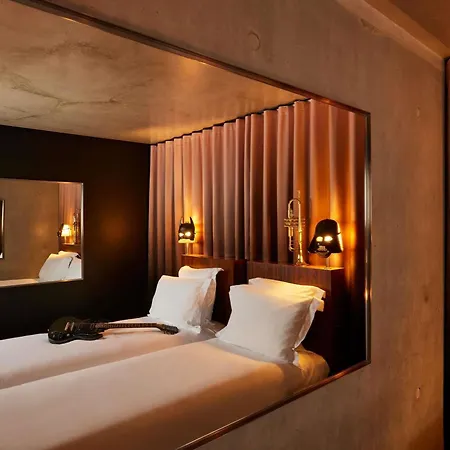 Mama Shelter East 2*